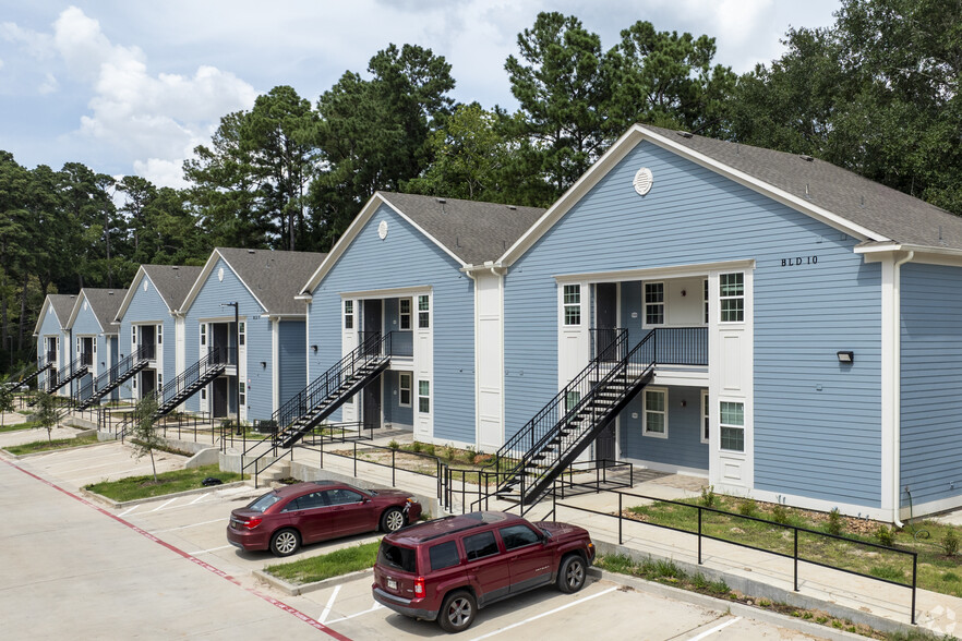 Studio - Huntsville Village Apartments