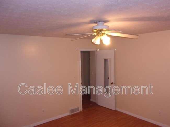 Building Photo - 471 Brentwood Dr