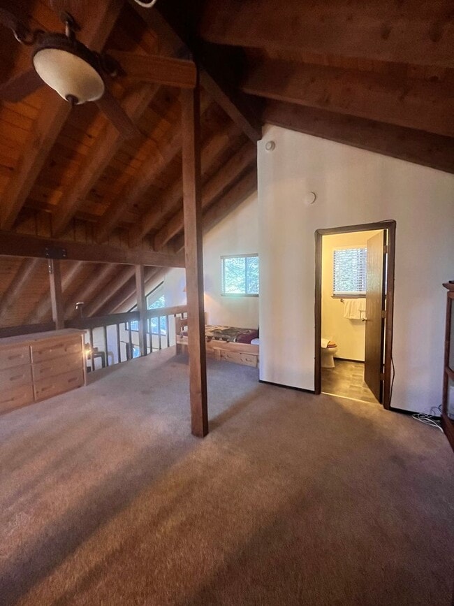 Building Photo - Tahoe Donner Long Term Lease - 2 bedroom with loft