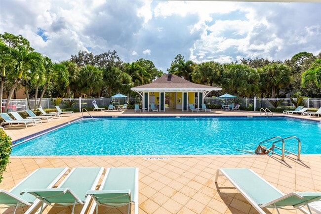 Building Photo - 2873 E Community Dr