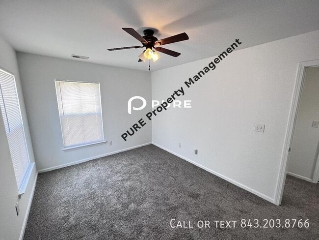 Building Photo - 153 Avonshire Dr