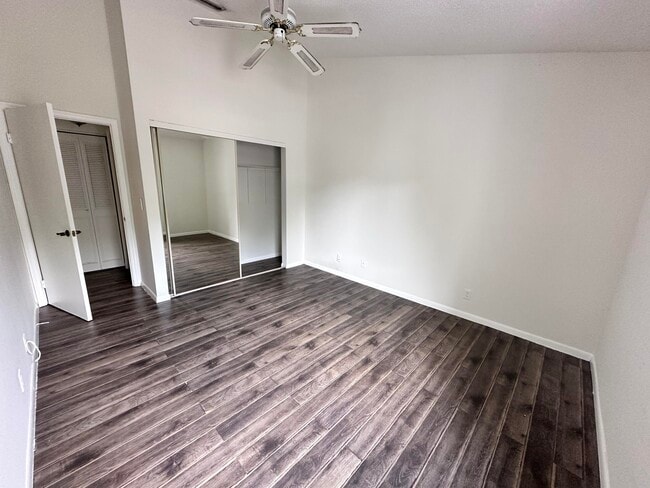 Building Photo - 306 Harbour Pointe Way