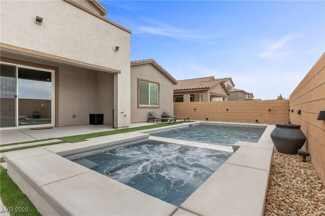 Building Photo - 3508 Liviana Gln Ave