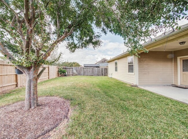 Building Photo - 22411 Albee Dr