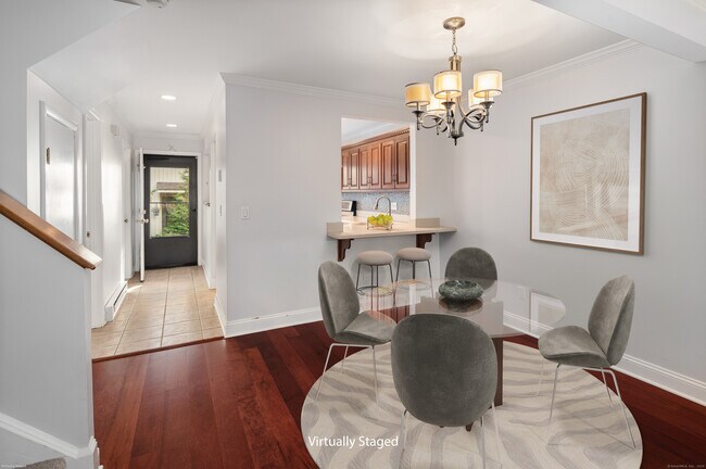 Building Photo - 19 Woodway Rd