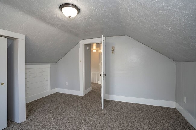 Building Photo - North End Tacoma Three Bed Craftsman