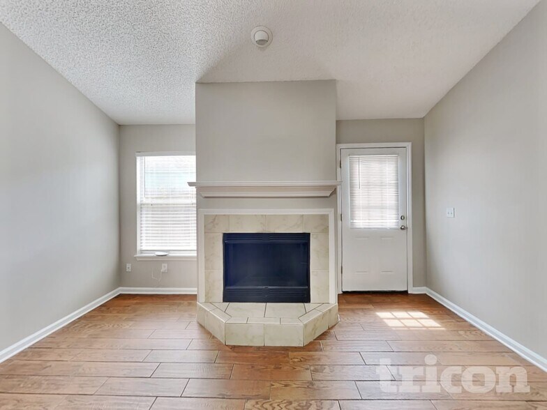 Building Photo - 3099 Wavering Ln