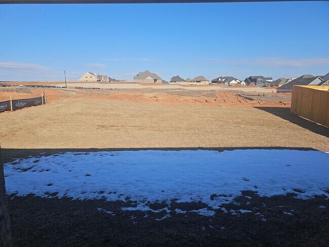 Building Photo - 6133 Bradford Pear Ln