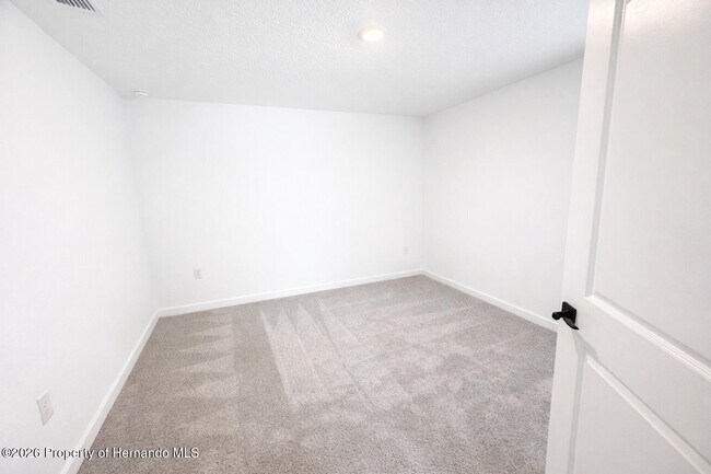 Building Photo - 2464 Fairview Rd