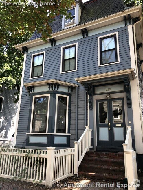 Building Photo - 218 Harvard St