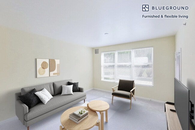 Primary Photo - 1099 Admiral Ct