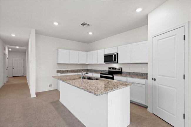 Building Photo - Beautiful 4 Bedroom Just off the 202!