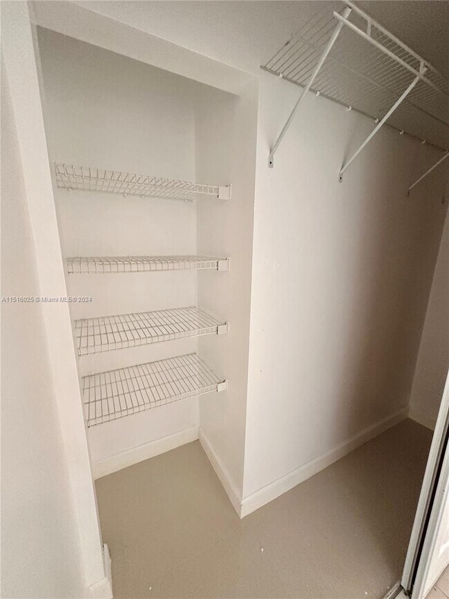 Building Photo - 15320 SW 106th Terrace