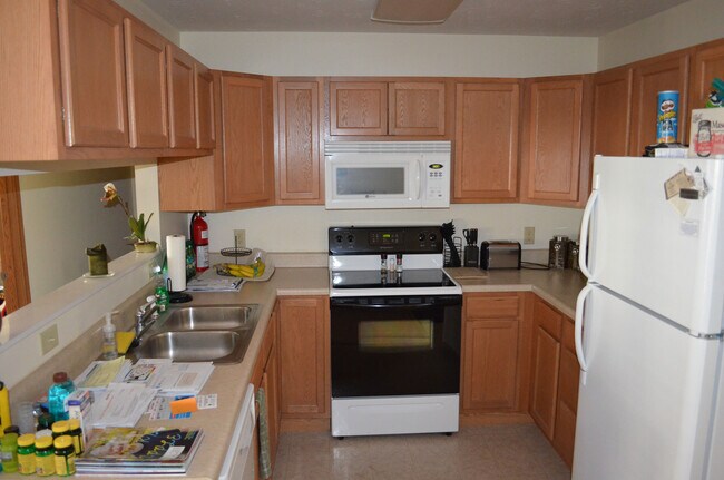 Building Photo - 801 Altamonte Dr