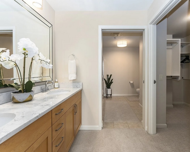 Primary Bath Entry - 1620 NE Broadway St