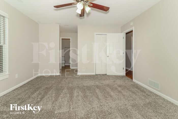 Building Photo - 3167 Lake Ranch Dr