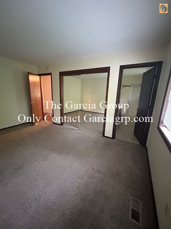 Building Photo - 17949 SE Arista Dr