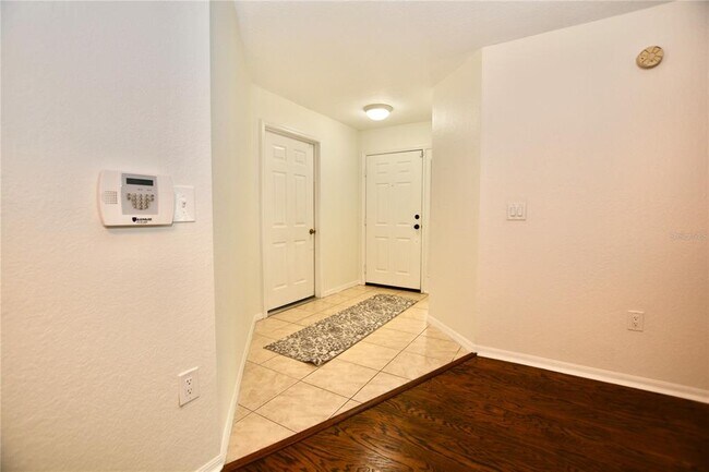 Building Photo - 895 Normandy Trace Rd