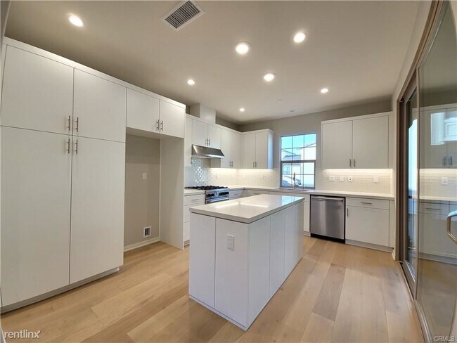 Building Photo - 3 br, 3.5 bath Condo - 106 Trailing Comet ...