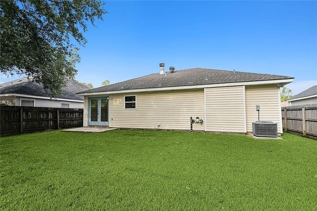 Building Photo - 530 Northshore Ln