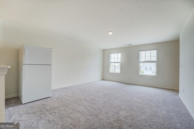 Building Photo - 7061 Rochford Dr