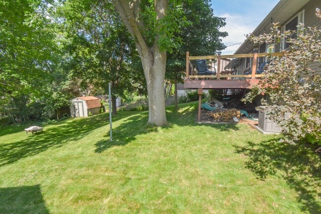 Building Photo - Well-Located 4BR Home in NW Rochester – Country Club Manor