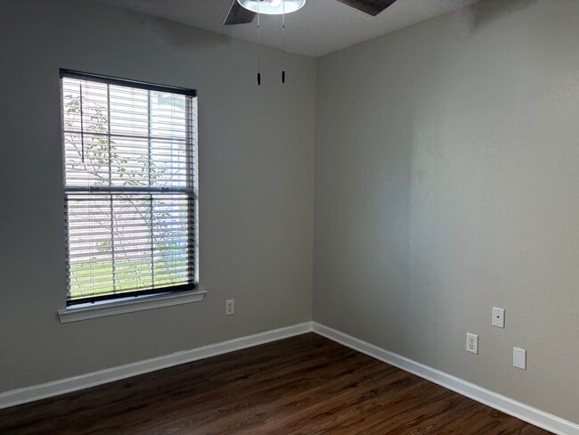 Building Photo - 116 Wax Myrtle Ct