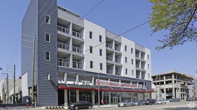 Building Photo - 304 20th St S