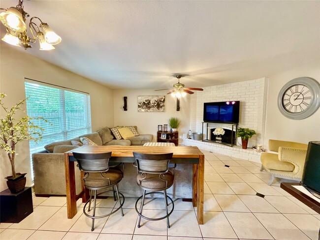 Building Photo - 4411 Kacee Dr