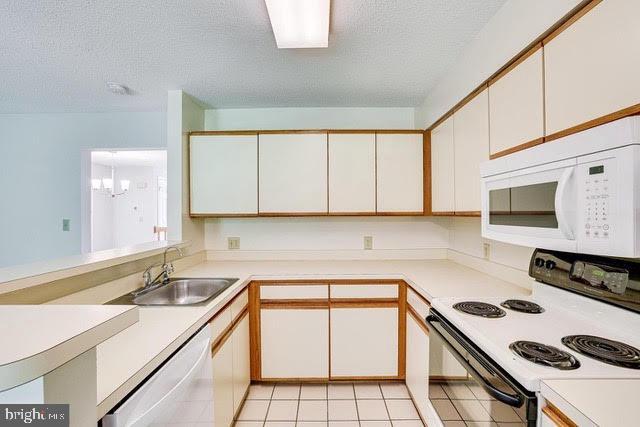 Building Photo - 1645 Oak Spring Way