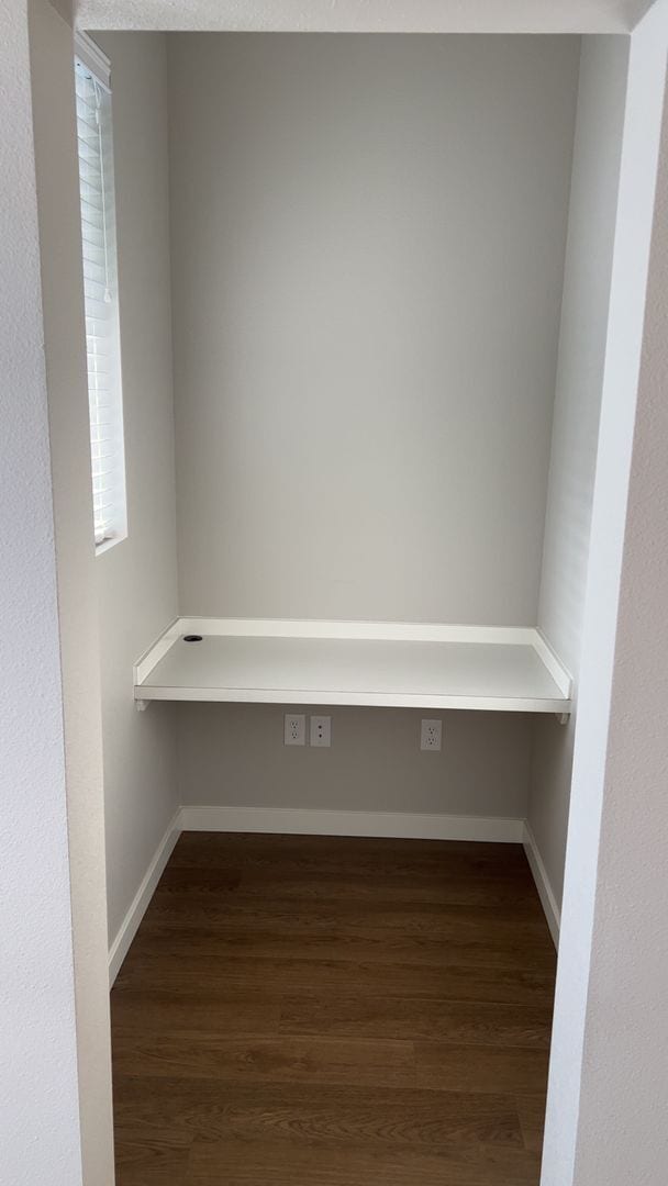 Building Photo - Modern 3-Bedroom Condo in the Heart of Lyn...