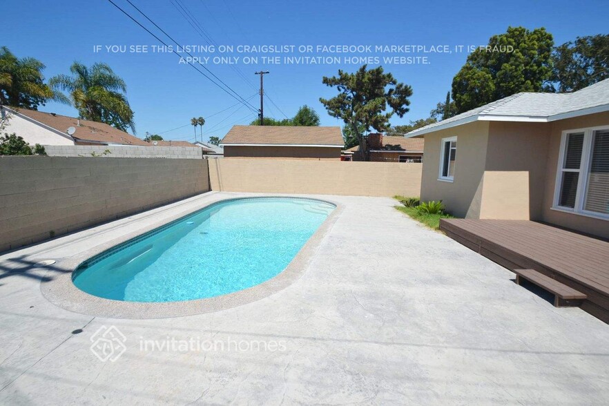 Building Photo - 15007 Florwood Ave