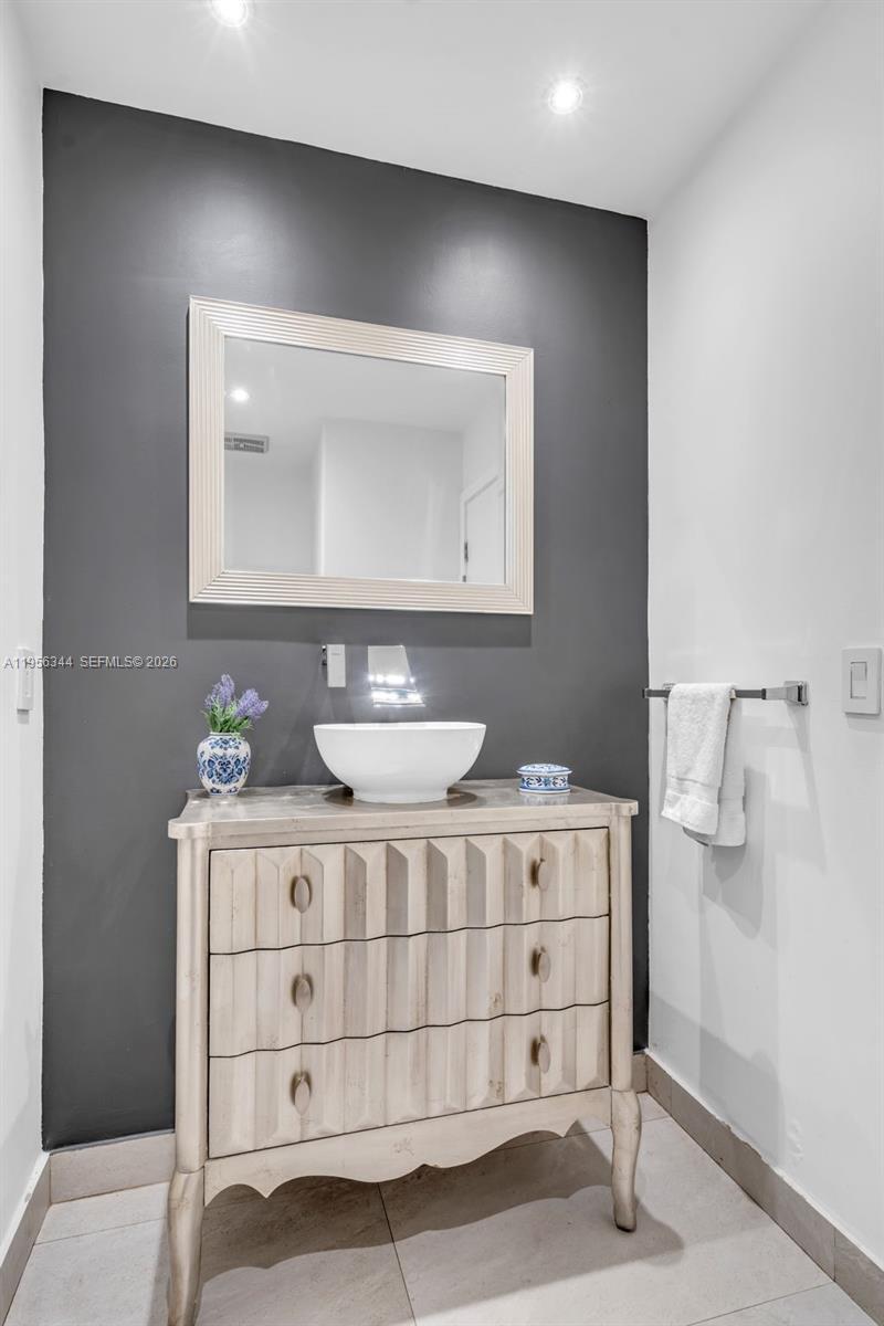 Building Photo - 3430 Torremolinos Ave