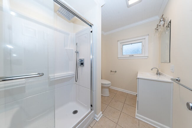 Building Photo - 849 S Franklin St