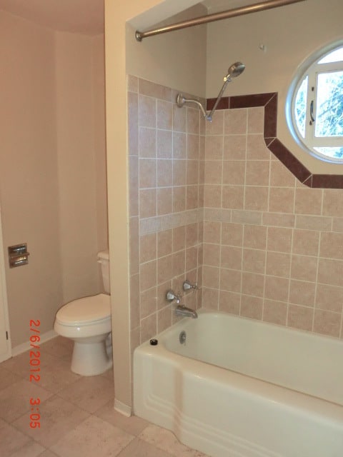 Building Photo - Rent Ready --- Pending approved tenant