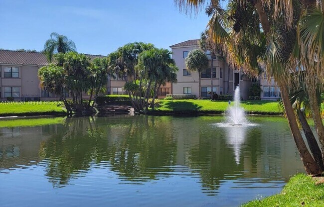 Building Photo - 2926 S University Dr