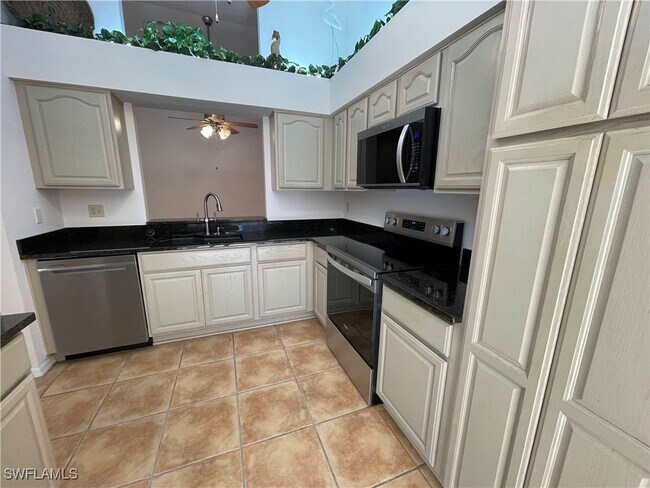 Building Photo - 3320 Erick Lake Dr