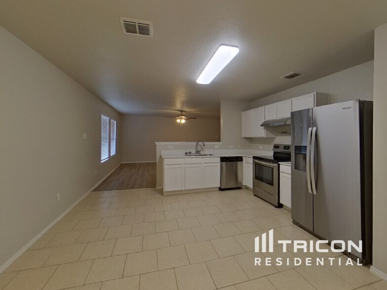 Building Photo - 4908 Parkrise Dr
