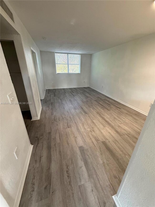 Building Photo - 1235 NW 103rd Ln