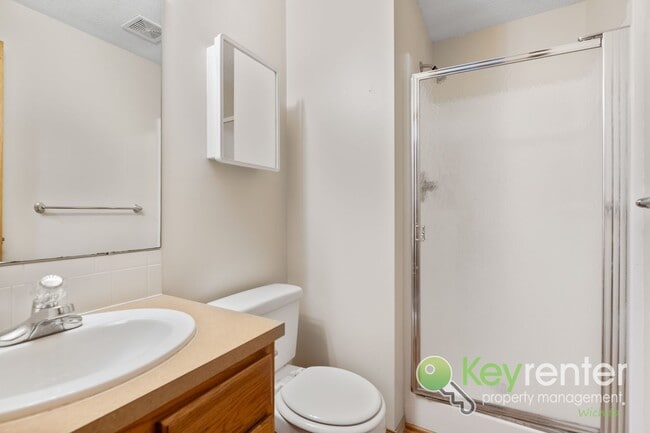 Building Photo - Beautifully Updated 3-Bedroom Bi-Level Home Near Wichita – Cul-de-Sac Location