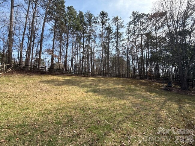 Building Photo - 1111 Somersby Ln