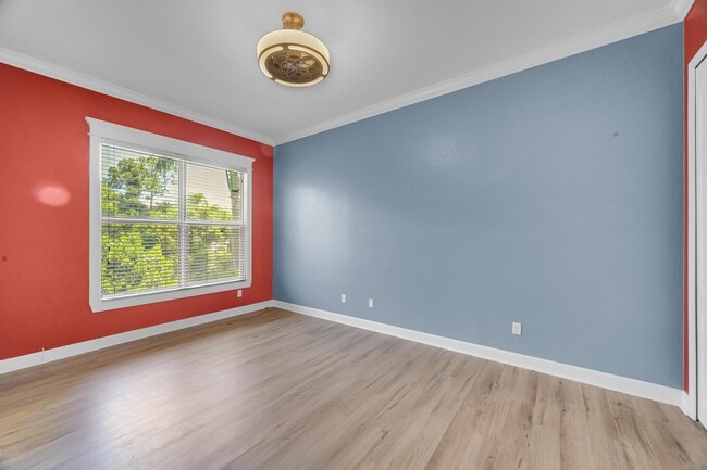 Building Photo - 6119 NW Helmsdale Way