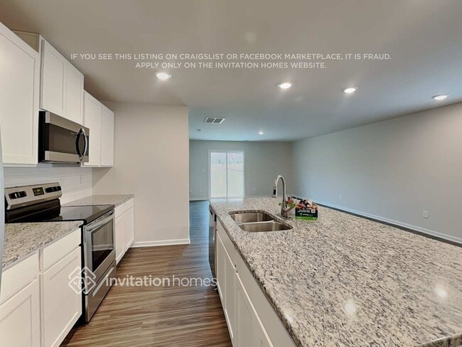 Building Photo - 7316 Olive Coast St