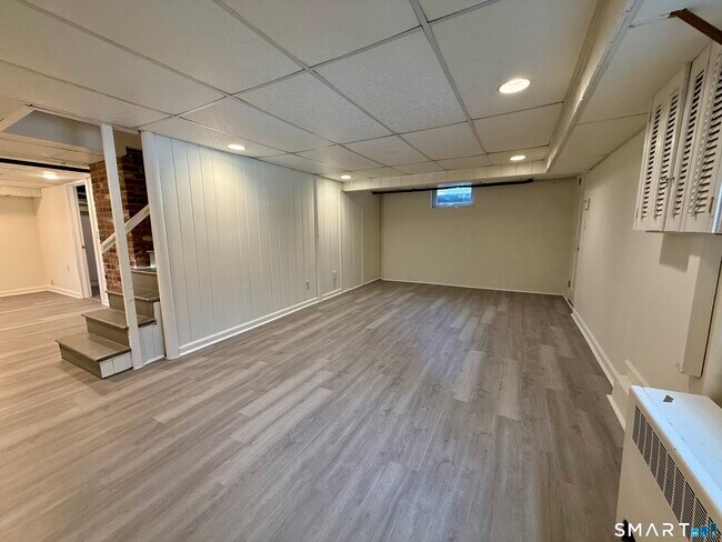 Building Photo - 16 Killian Ave