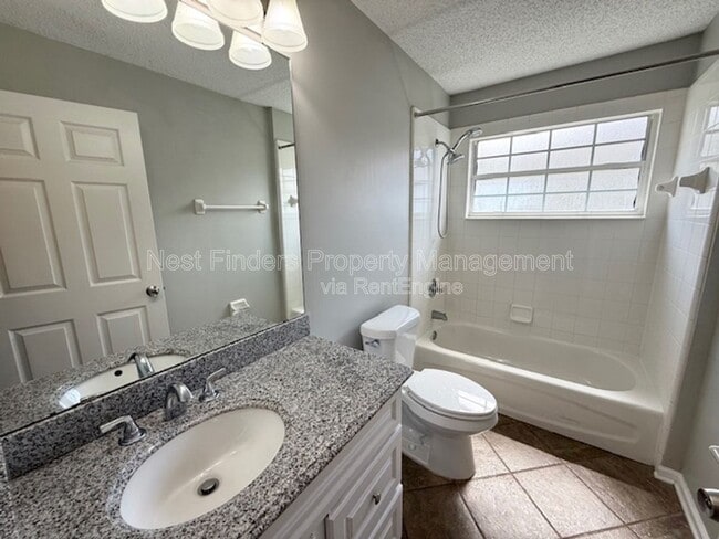 Building Photo - 1904 Sunchase Ct