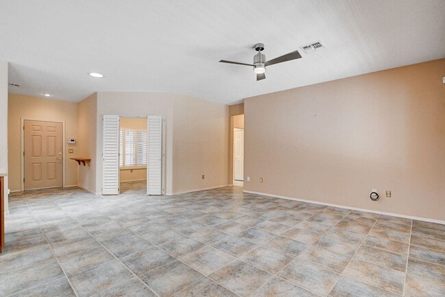 Building Photo - 55+ Age Restricted in Henderson - Zero Carpet