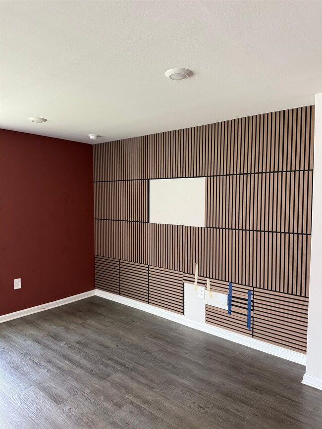 Building Photo - 4973 Sampler Dr