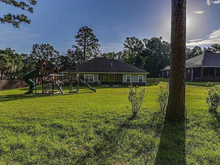 Building Photo - 103 Par Ct