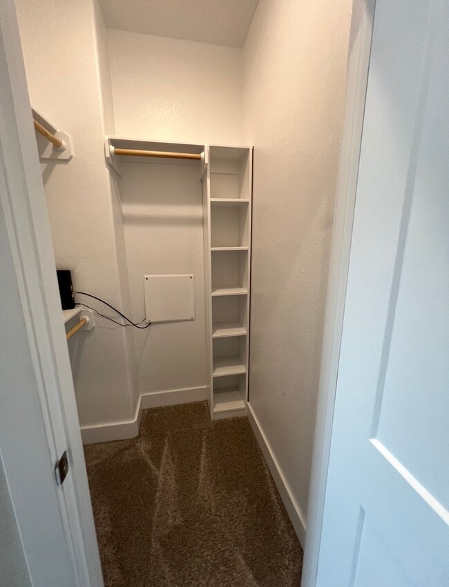 Building Photo - 308 Poplar St