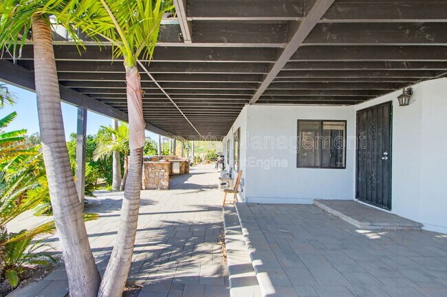 Building Photo - 25147 Jack Rabbit Acres